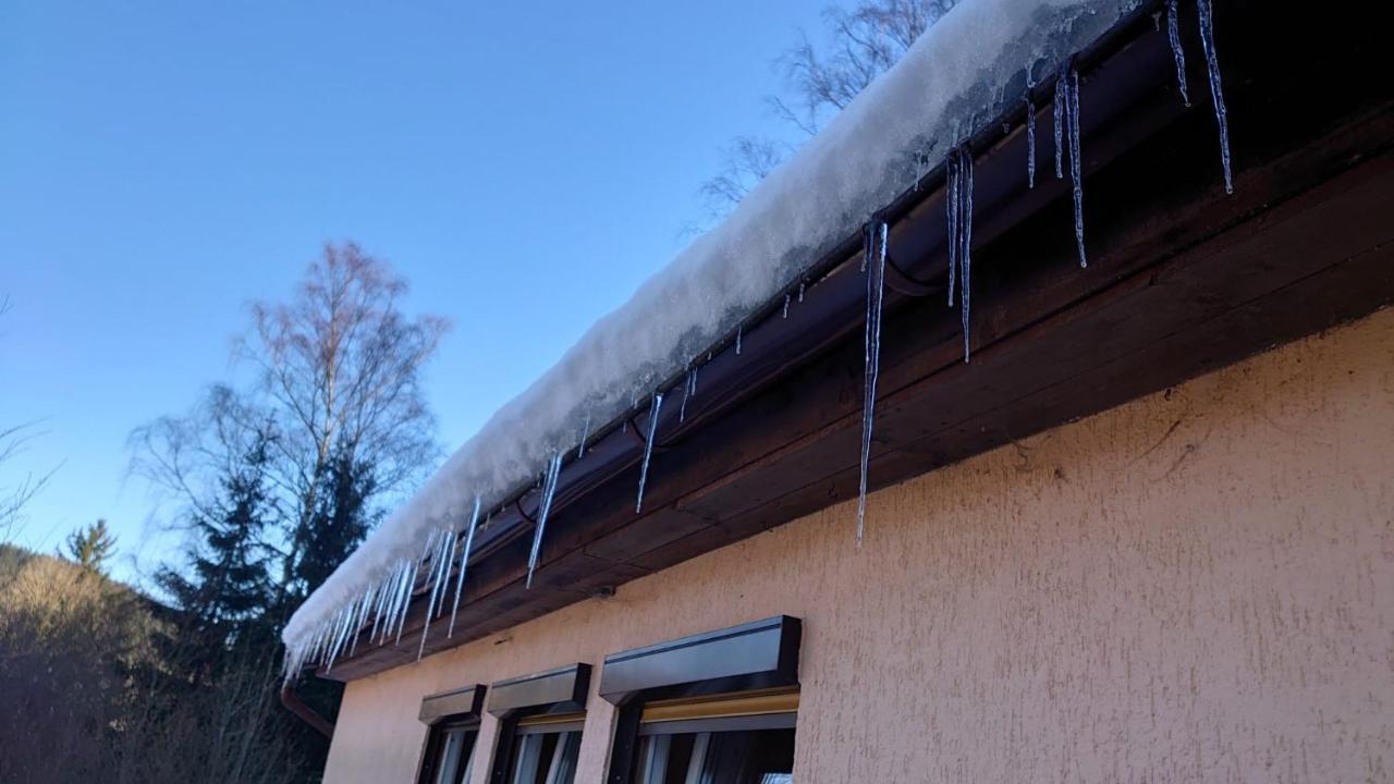 Ruhiges Ferienhaus Am Waldrand Mit Sauna Und Kamin - Hellaberg II Langenbach  Kültér fotó